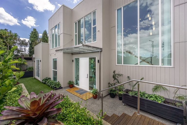 Photo of property in 225 East Coast Road, Campbells Bay, Auckland, 0620