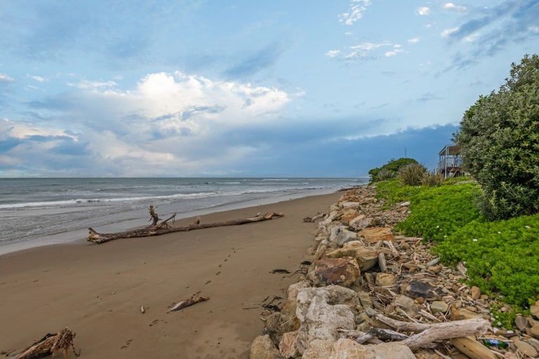 Photo of property in 69 Akitio Esplanade, Akitio, Pongaroa, 4991