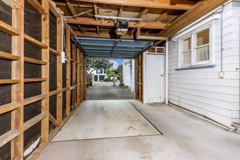 Photo of property in 39 Ocean View Road, Milford, Auckland, 0620