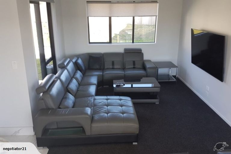 Photo of property in 25 Lippiatt Crescent, Pokeno, 2402