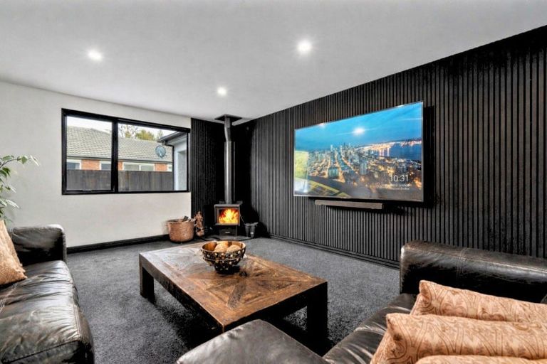 Photo of property in 20 Baltic Place, Northwood, Christchurch, 8051