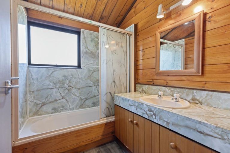 Photo of property in 38 Endeavour Avenue, Welcome Bay, Tauranga, 3112