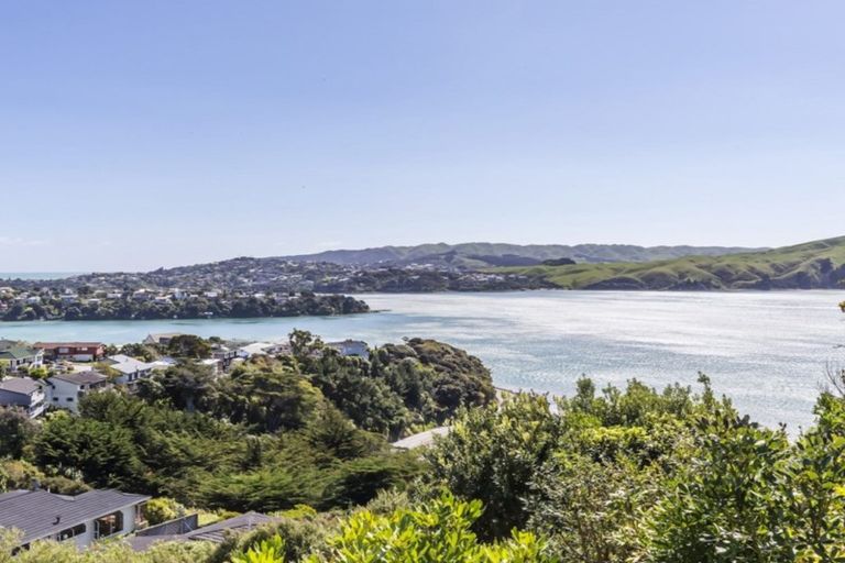 Photo of property in 5 Compass Way, Whitby, Porirua, 5024