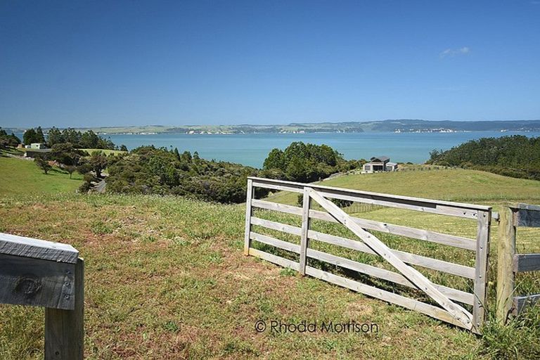 Photo of property in 12 Te Wairoa Lane, Tinopai, 0593