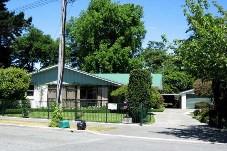 Photo of property in 477 Avonhead Road, Avonhead, Christchurch, 8042