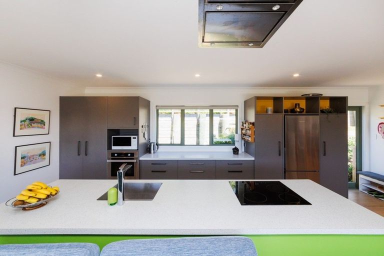 Photo of property in 121 Cashmere Drive, Fitzherbert, Palmerston North, 4410