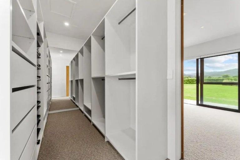 Photo of property in 261 Point Wells Road, Point Wells, 0986