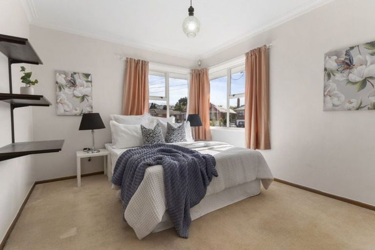 Photo of property in 10 Mccullough Avenue, Papatoetoe, Auckland, 2025