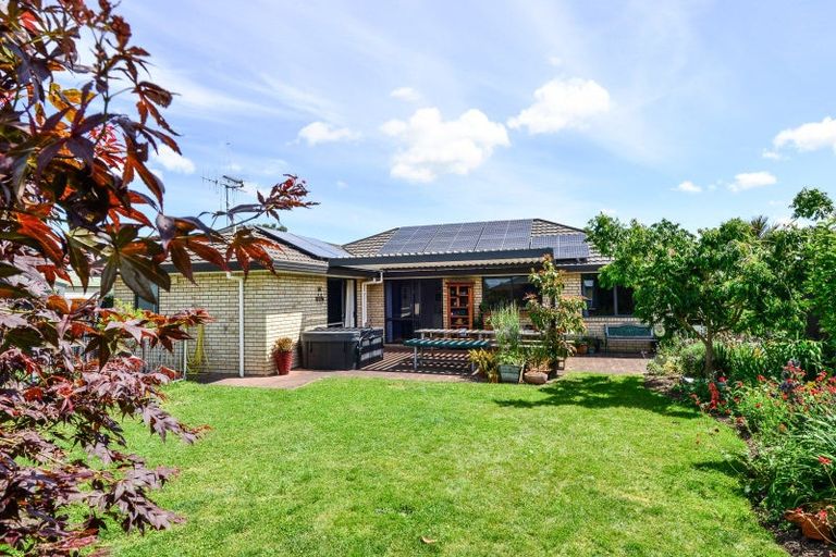 Photo of property in 21 Mangakoea Place, St Andrews, Hamilton, 3200