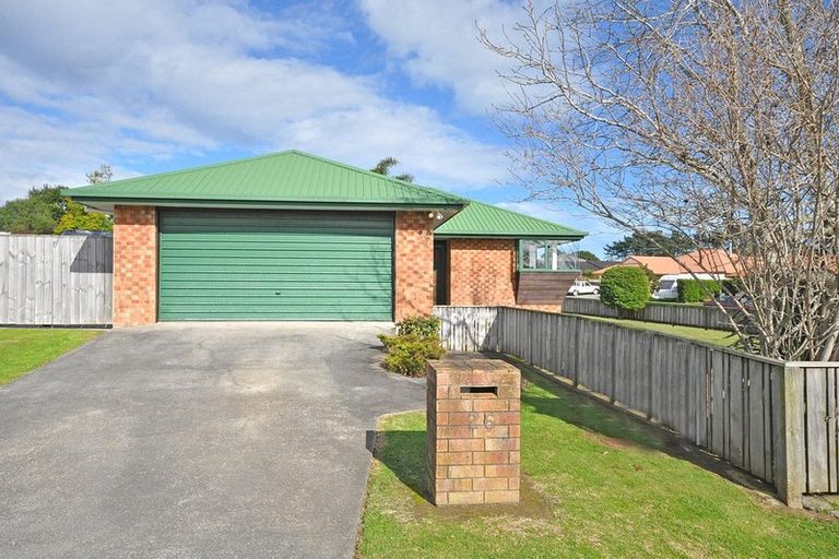 Photo of property in 26 Waitoa Street, Waiuku, 2123