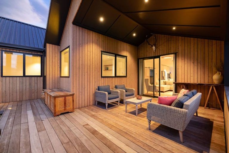 Photo of property in 72 Spur Ridge, Jacks Point, 9371