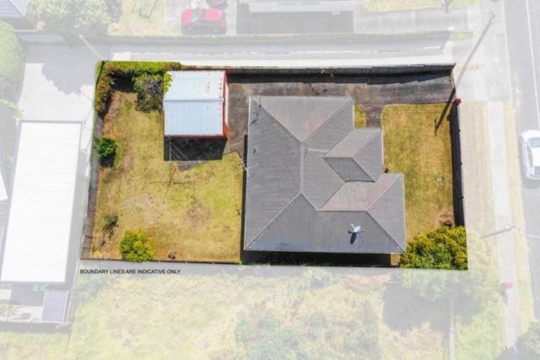 Photo of property in 38 Wallace Road, Mangere Bridge, Auckland, 2022