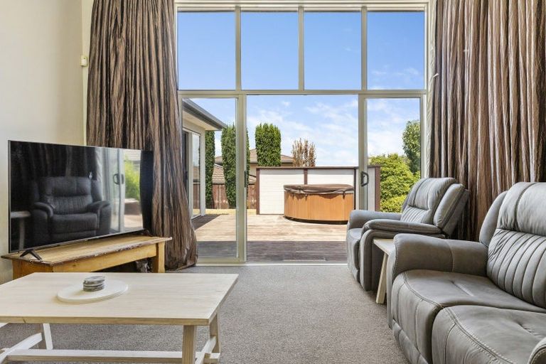 Photo of property in 19 Acacia Bay Road, Nukuhau, Taupo, 3330