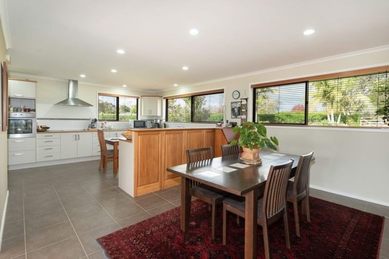 Photo of property in 6 Okura Drive, Kerikeri, 0230