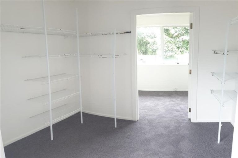 Photo of property in 32 Becker Drive, Weymouth, Auckland, 2103