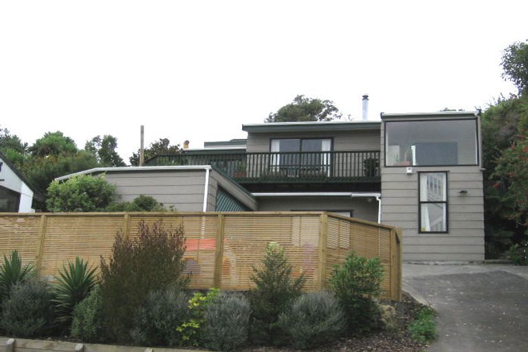Photo of property in 28 Telstar Place, Beach Haven, Auckland, 0626
