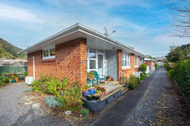 Photo of property in 3/260 Muritai Road, Eastbourne, Lower Hutt, 5013