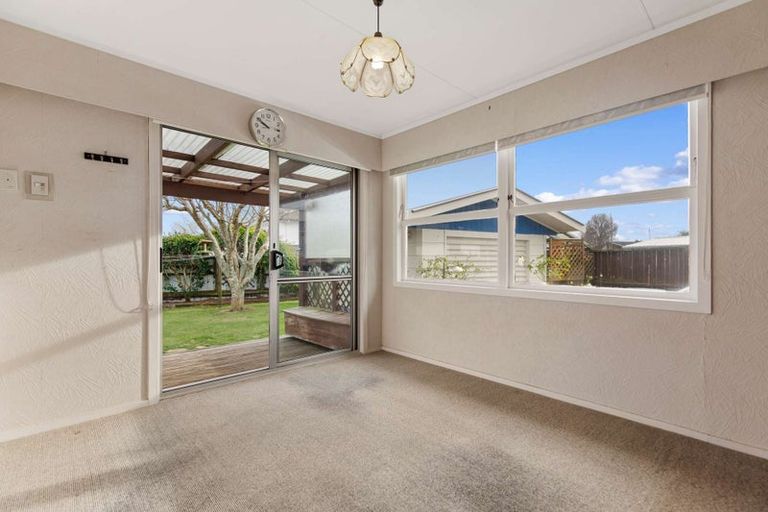Photo of property in 9 Browning Crescent, Owhata, Rotorua, 3010