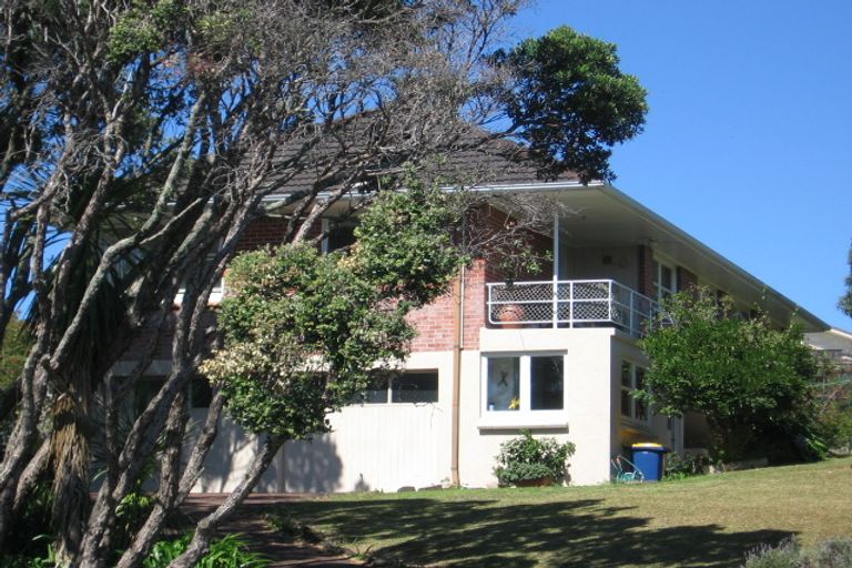 Photo of property in 491 Beach Road, Murrays Bay, Auckland, 0630