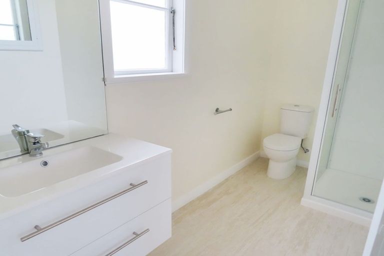 Photo of property in 8 Okura Grove, Boulcott, Lower Hutt, 5010