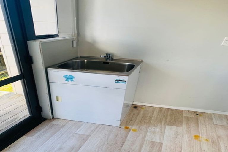 Photo of property in 79a Templeton Place, Clendon Park, Auckland, 2103