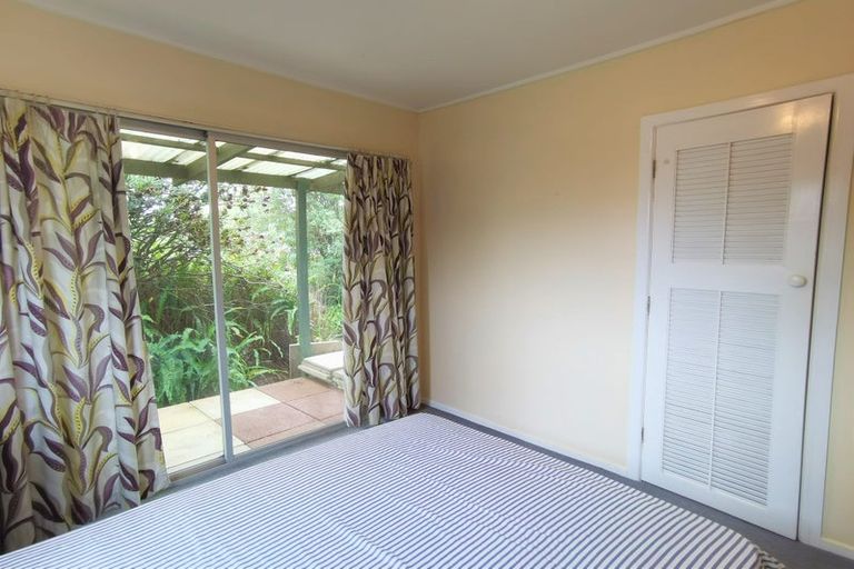 Photo of property in 228 Whitney Street, Blockhouse Bay, Auckland, 0600