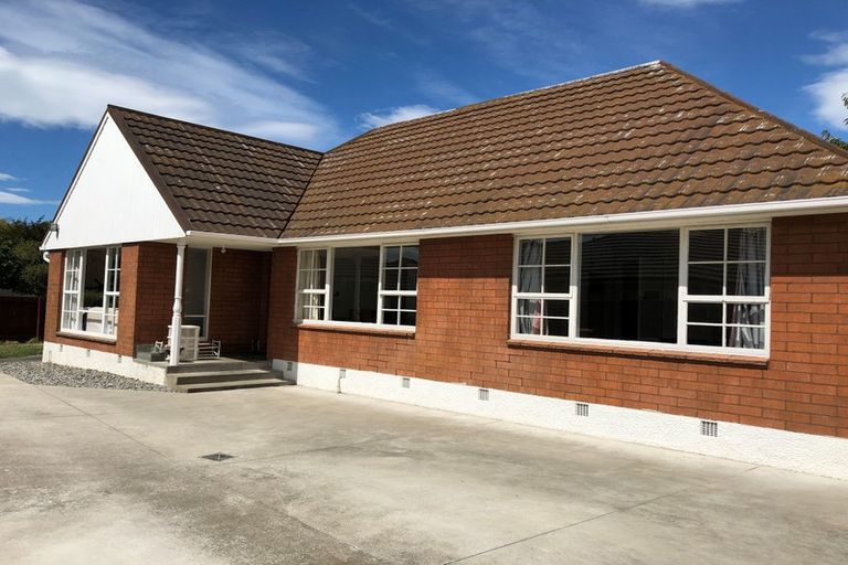 Photo of property in 48 Solway Avenue, Ilam, Christchurch, 8041