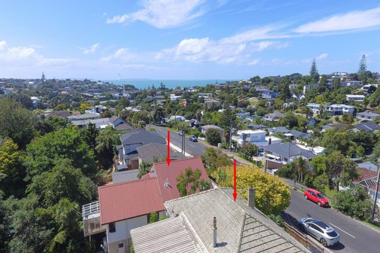 Photo of property in 35 Matipo Road, Mairangi Bay, Auckland, 0630