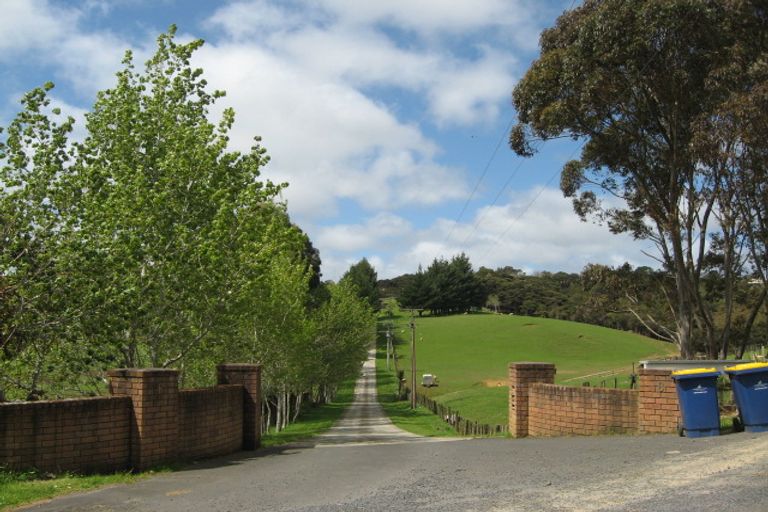 Photo of property in 6a Steed Road, Waitakere, Auckland, 0816