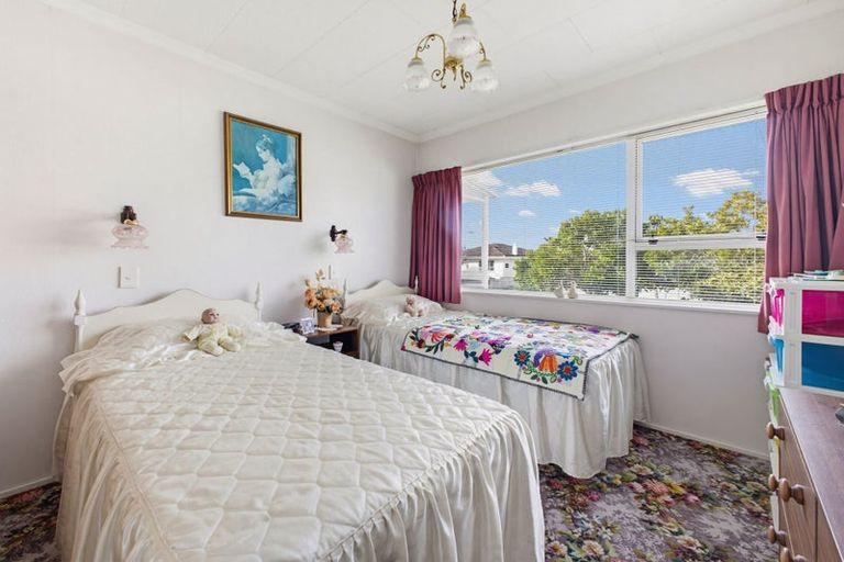 Photo of property in 66 Tukapa Street, Westown, New Plymouth, 4310