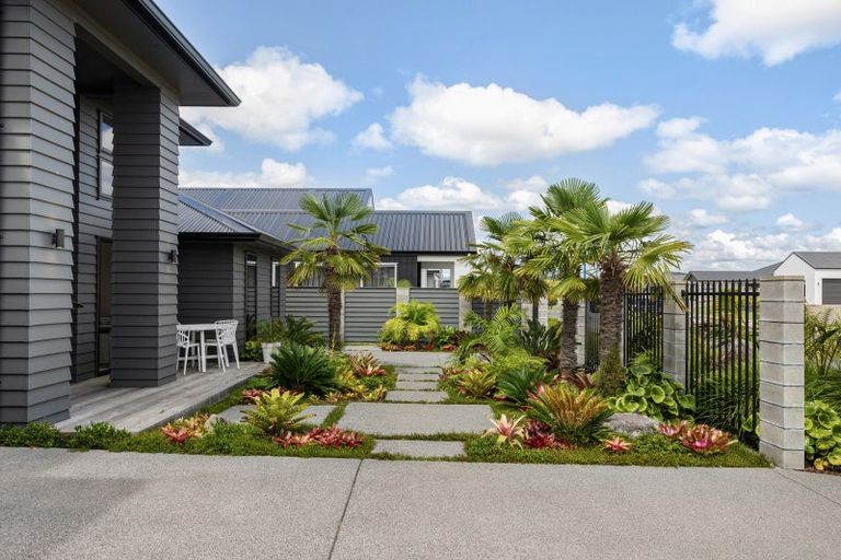 Photo of property in 13 Awatea Drive, Whitianga, 3510