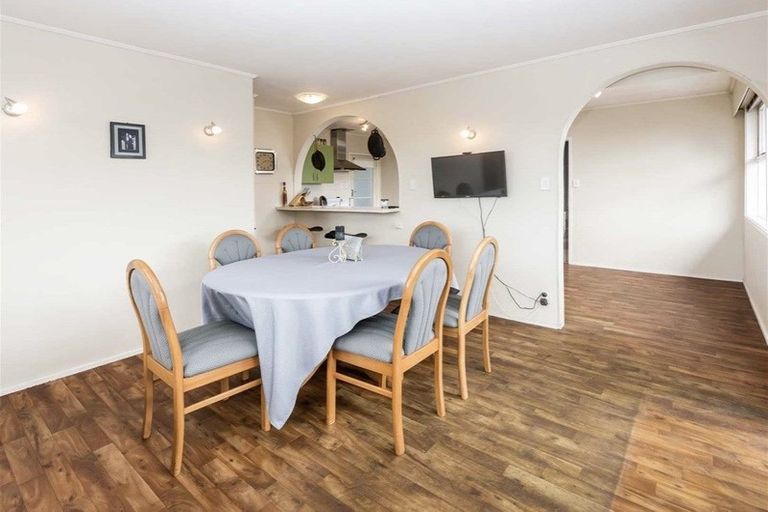 Photo of property in 8 Yeoman Place, Howick, Auckland, 2014