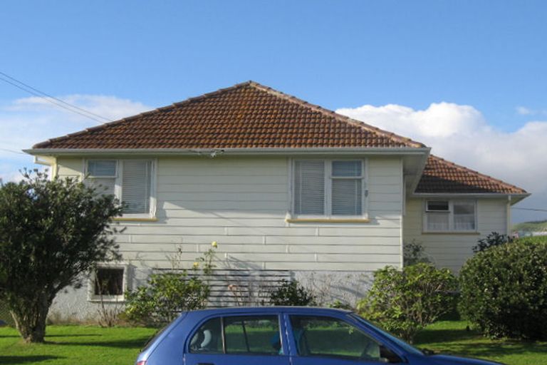 Photo of property in 14 Castor Crescent, Cannons Creek, Porirua, 5024