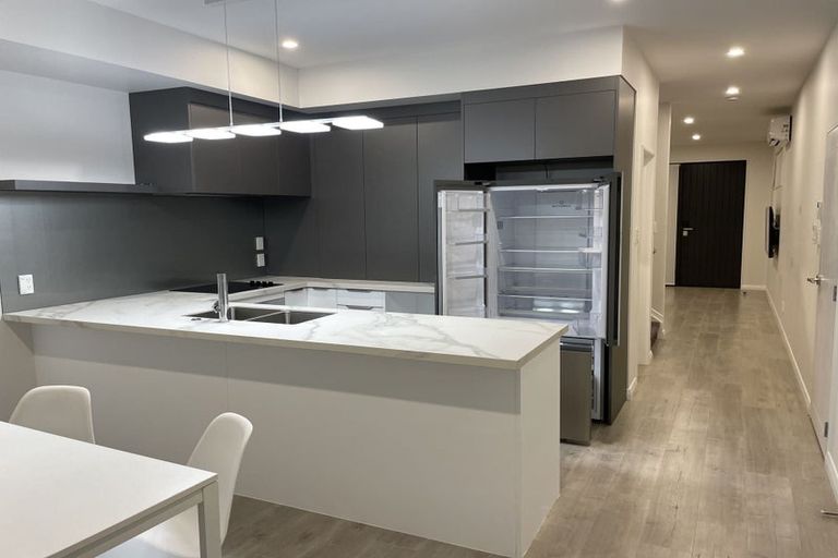 Photo of property in 3/20 Mountain Road, Mount Wellington, Auckland, 1072