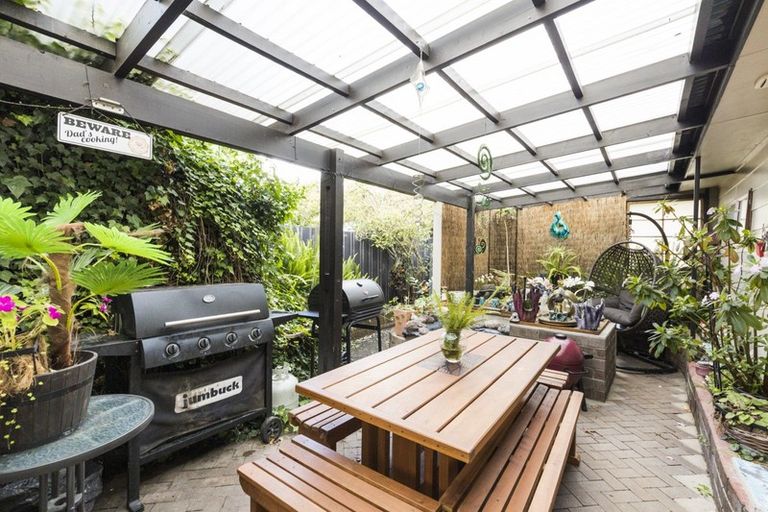 Photo of property in 6 Paradise Place, Milson, Palmerston North, 4414