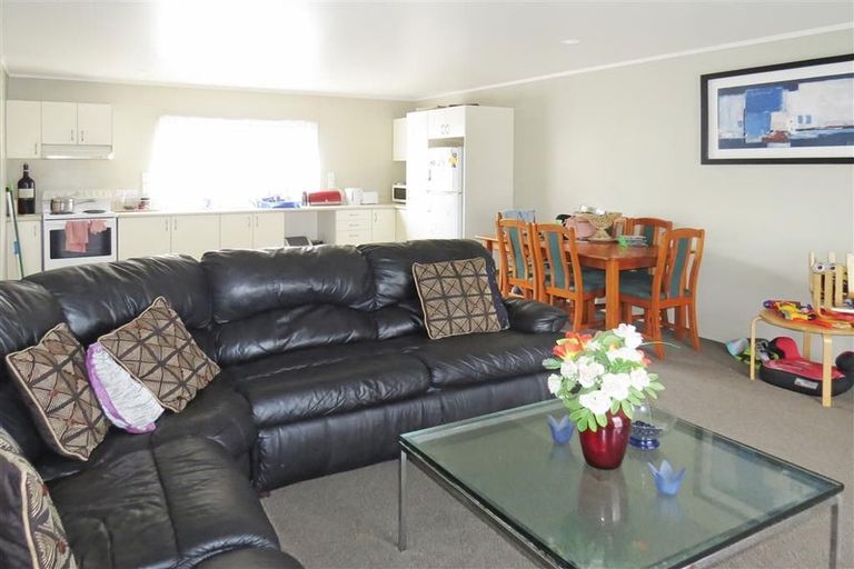 Photo of property in 13 Kora Avenue, Ranui, Auckland, 0612