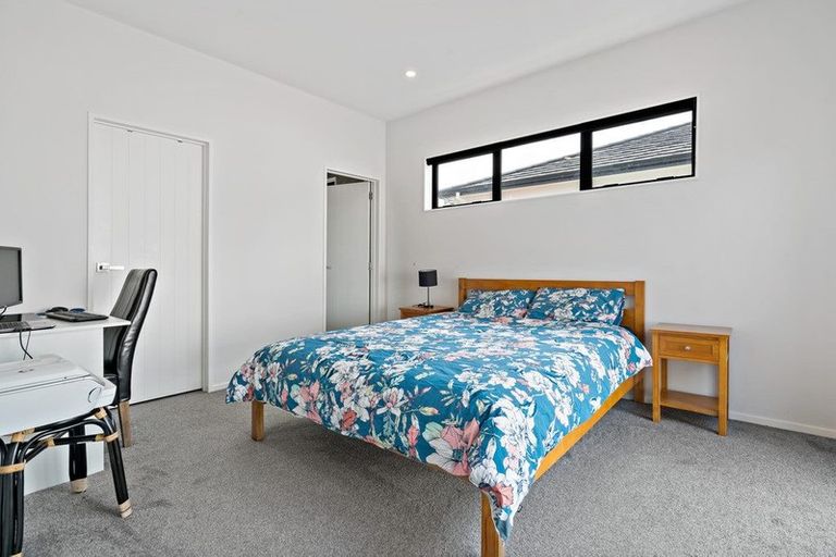 Photo of property in 26 Koroheke Road, Takanini, 2110