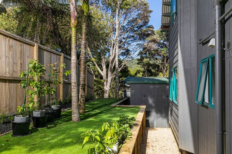 Photo of property in 112 Mountain Road, Henderson Valley, Auckland, 0612