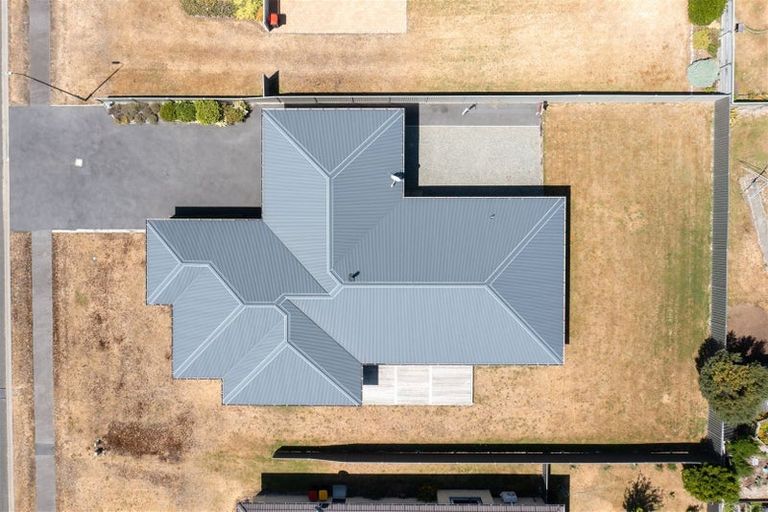 Photo of property in 16 Cunaris Way, Te Anau, 9600