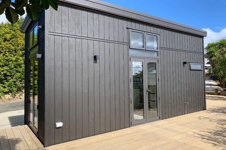 Photo of property in 2a Rimu Road, Stanmore Bay, Whangaparaoa, 0932