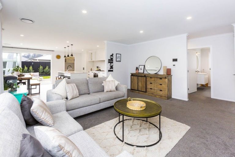 Photo of property in 99 Mawai Hakona Drive, Wallaceville, Upper Hutt, 5018