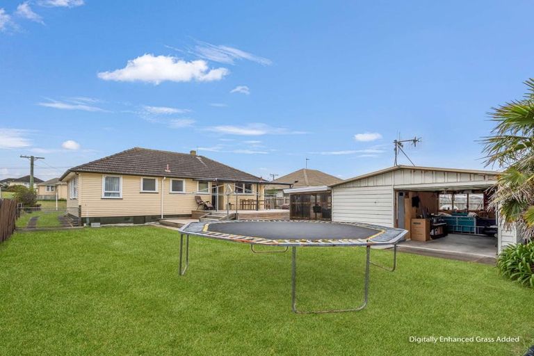Photo of property in 7 Churchill Crescent, Tawhero, Whanganui, 4501