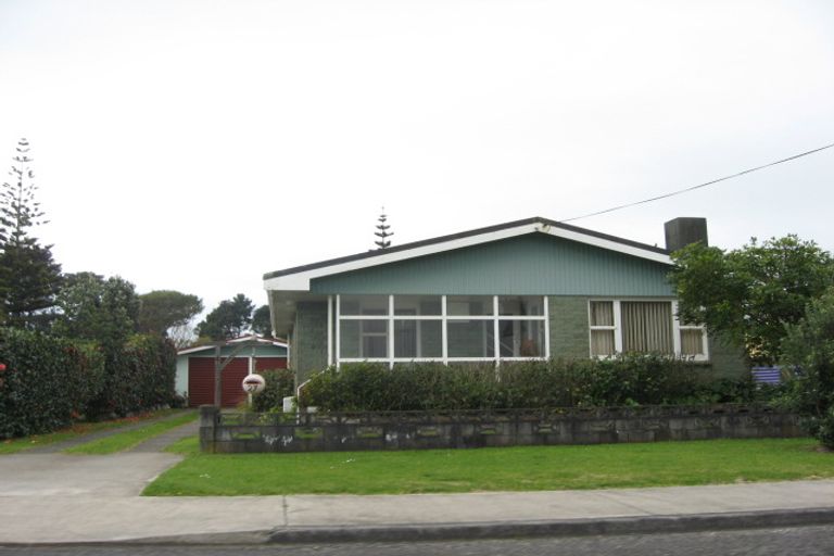 Photo of property in 27 Pitcairn Street, Oakura, 4314