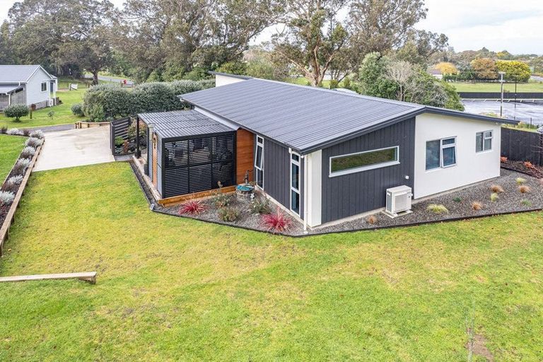 Photo of property in 3a Pickwick Road, Otamatea, Whanganui, 4571