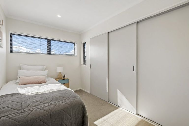 Photo of property in 15 Oioi Road, Hobsonville, Auckland, 0616