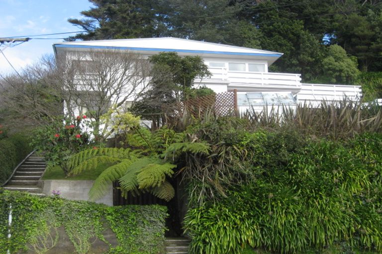 Photo of property in 10 Lawry Street, Moturoa, New Plymouth, 4310
