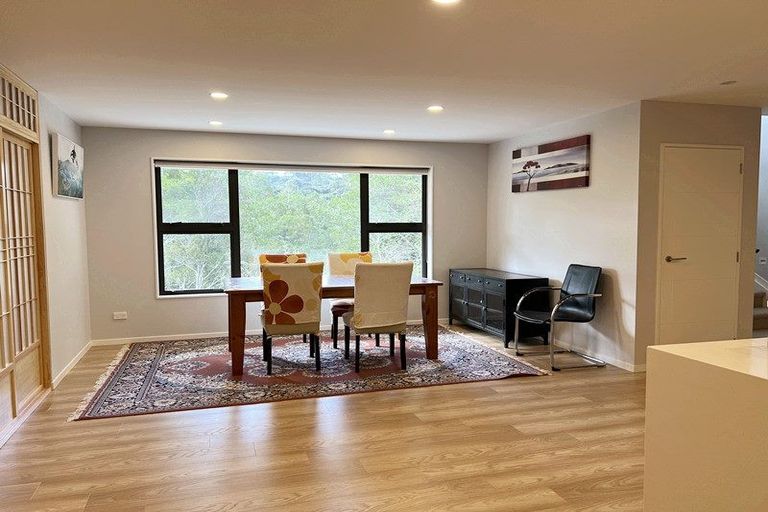 Photo of property in 18a Hazel Glen, Bayview, Auckland, 0629