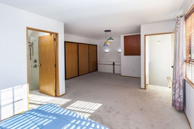 Photo of property in 20 Sheraton Place, Redwood, Christchurch, 8051