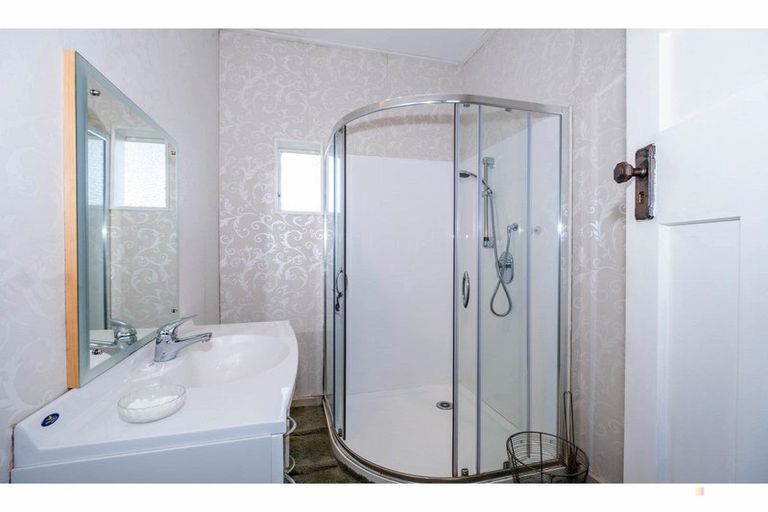 Photo of property in 17 Livingstone Street, West End, Timaru, 7910