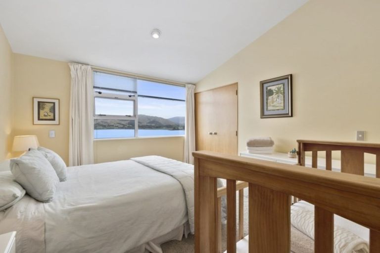 Photo of property in 28 Molyneux Close, Whitby, Porirua, 5024